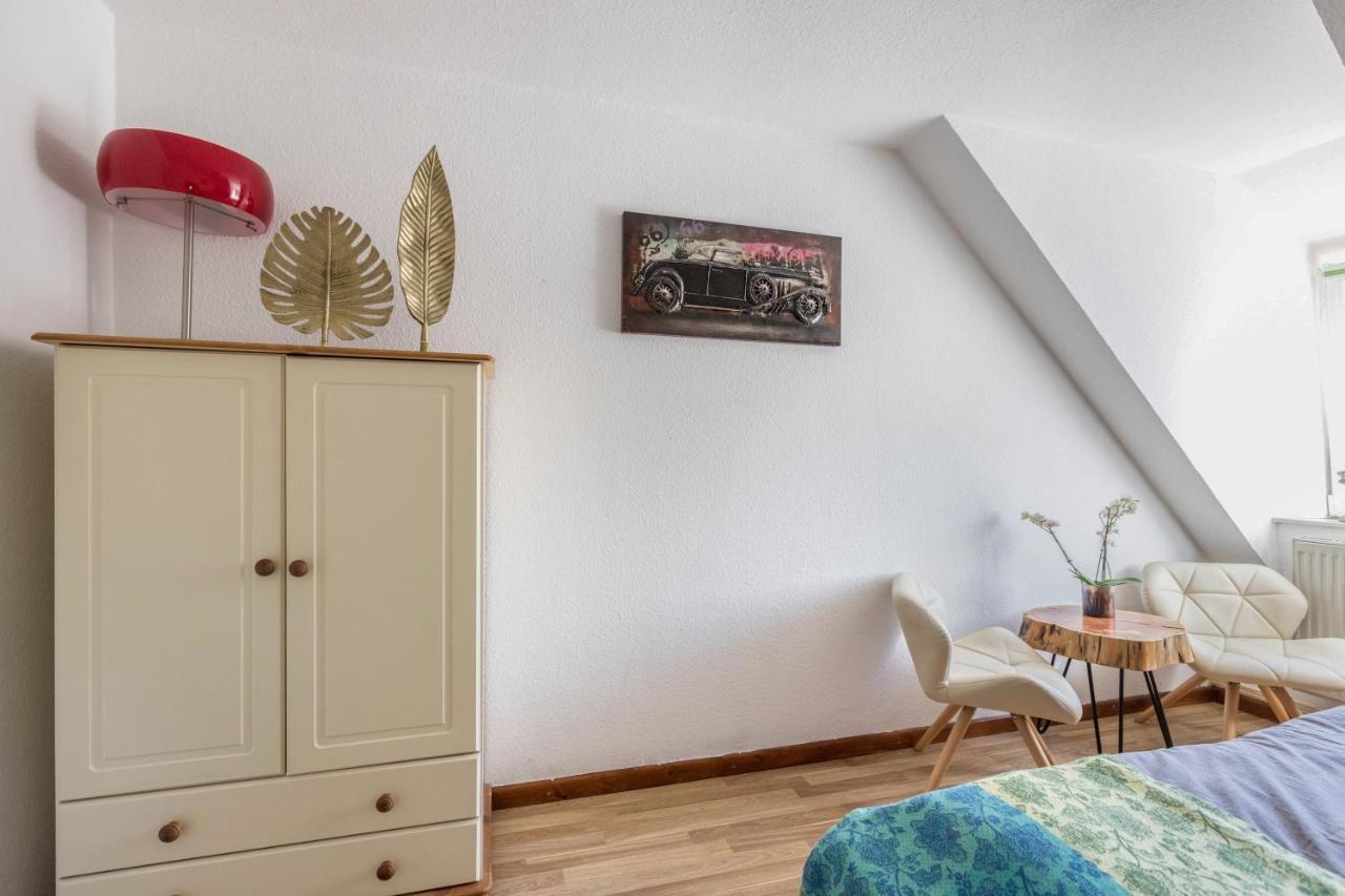 Blumenhaus-Apartment Friedrichstadt Extérieur photo